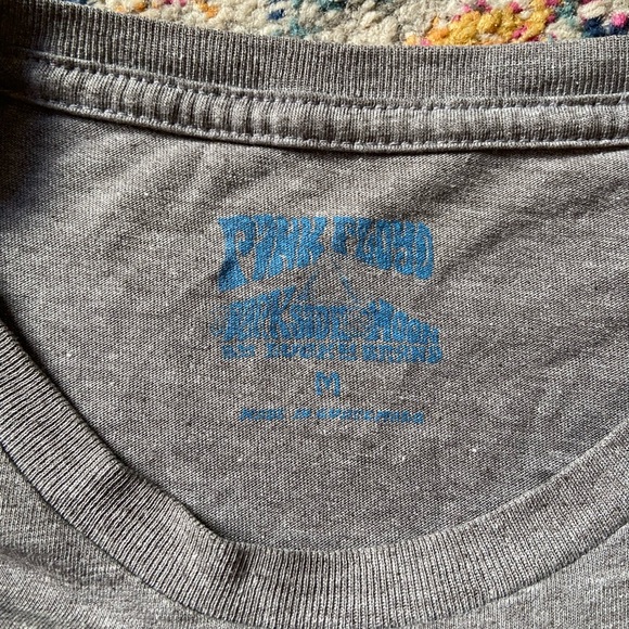 🤘 Classic Pink Floyd Rock n’ Roll Tour Graphic Tee 🤘 - Picture 5 of 5